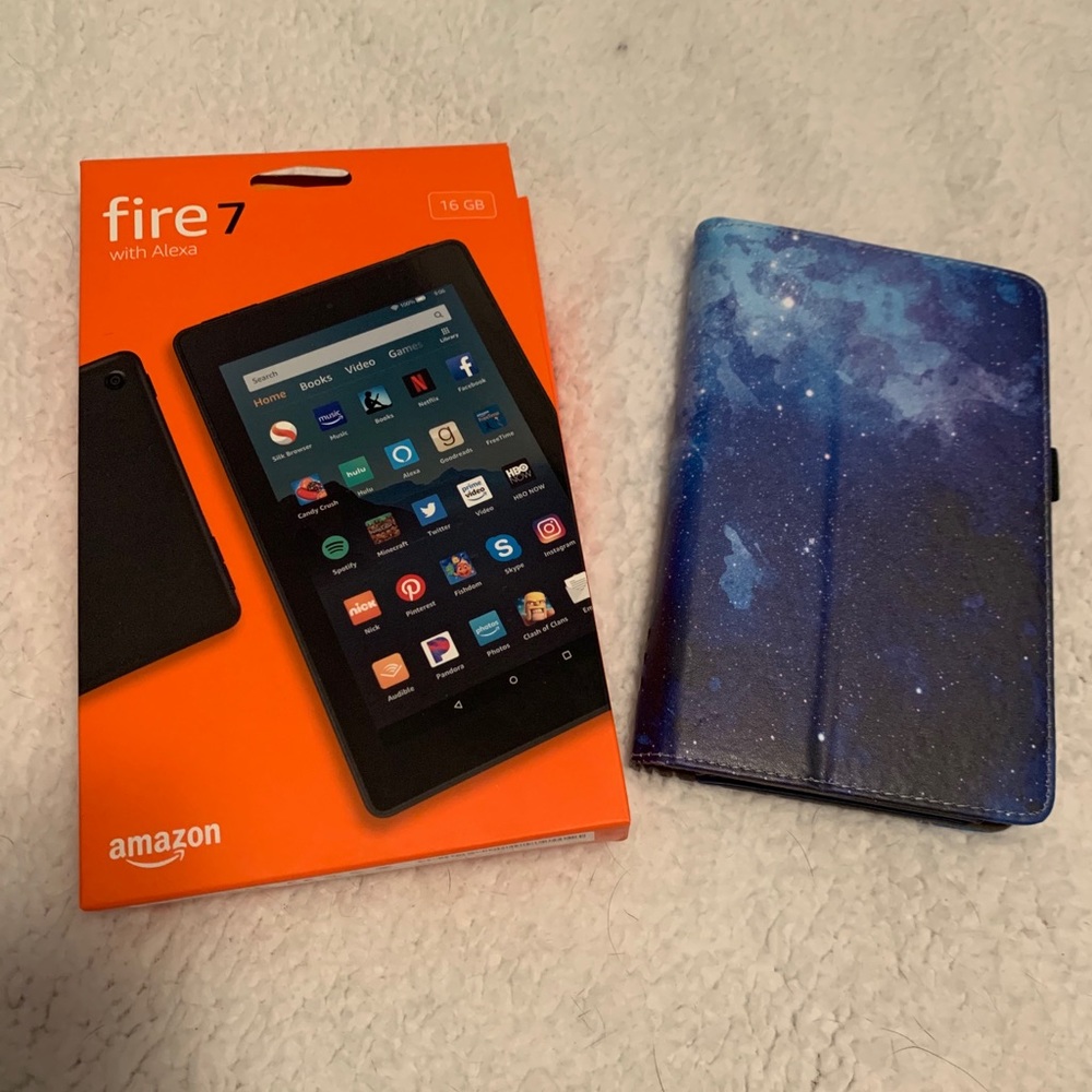 Amazon fire 7 tablet with case & memory card